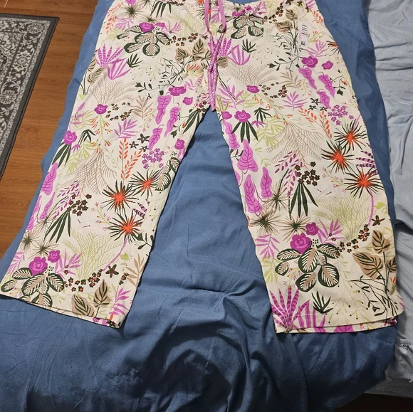 HUE Floral Print Pants with Purple and Green Highlights - Picture 2 of 5